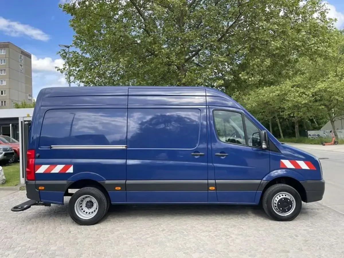 Gebraucht VW Crafter 163 PS (119 kW) 2015 Blau Van