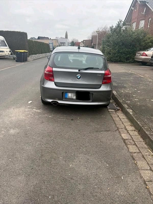 Gebraucht BMW 118 143 PS (105 kW) 2010 Grau Kleinwagen