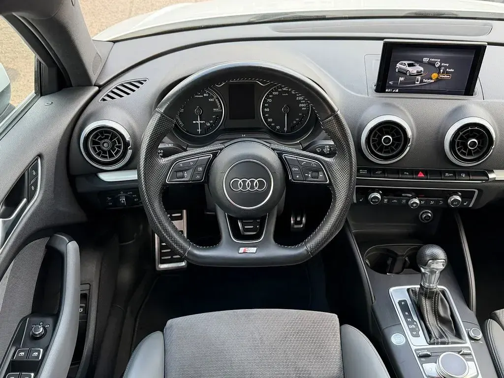 Gebraucht Audi A3 Sportback e-tron S-Line 204 PS (150 kW) 2017 Weiß Kleinwagen