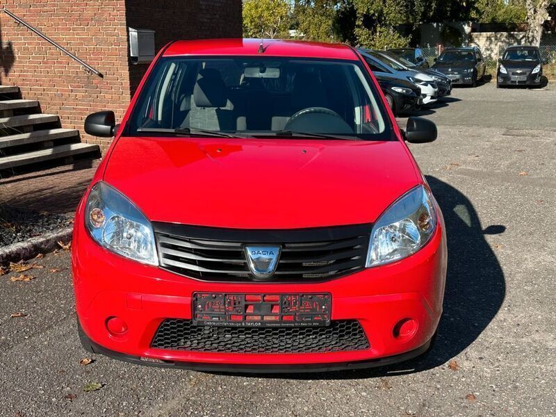 Gebraucht Dacia Sandero Basis 75 PS (55 kW) 2012 Rot Kleinwagen