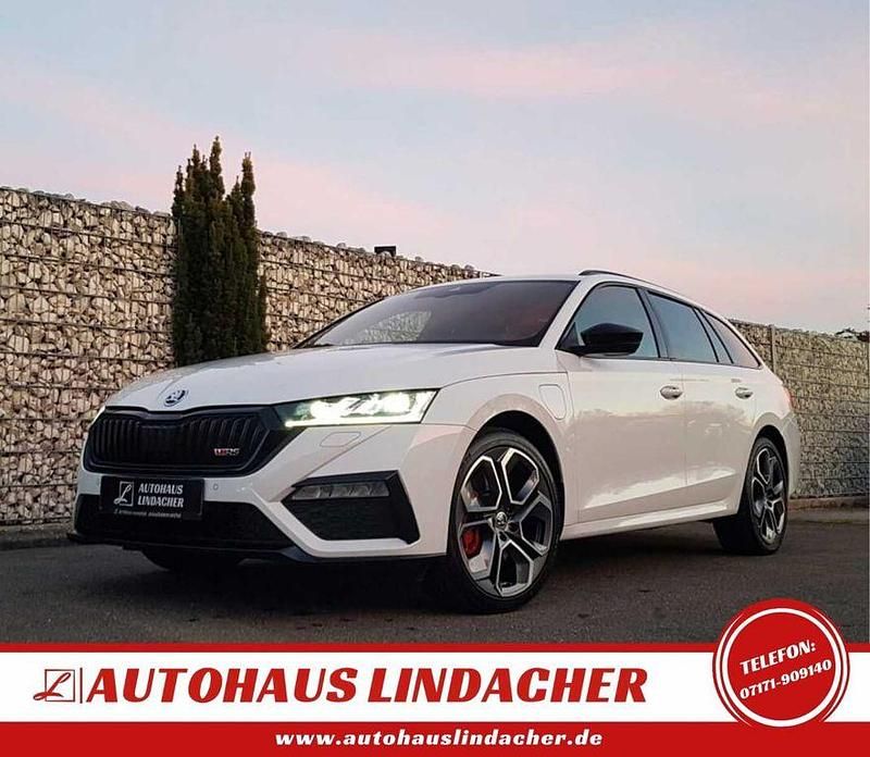 Bila candy/candyweiss Gebraucht 2021 Skoda Octavia RS Kombi | 25.380 € (Guter Preis) - Bild 1/4