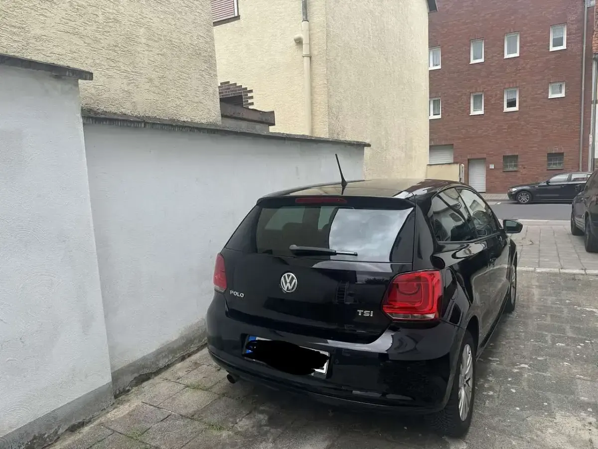Gebraucht VW Polo Life 90 PS (66 kW) 2013 Schwarz Kleinwagen