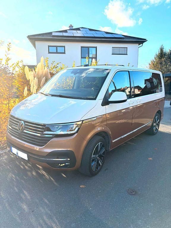 Weiß Gebraucht 2022 VW Multivan Generation Six Van | 49.600 € (Etwas zu teuer) - Bild 1/4