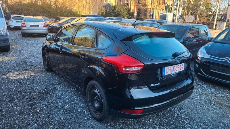 Second-hand Ford Focus 125 CP (91 kW) 2017 Negru Berlinǎ