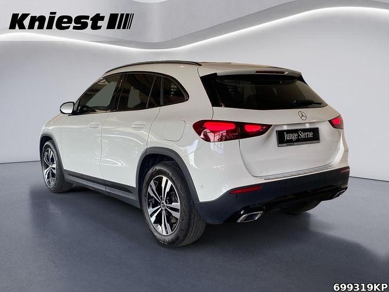 Gebraucht Mercedes GLA220 Progressive 190 PS (139 kW) 2025 Unilack polarweiß SUV
