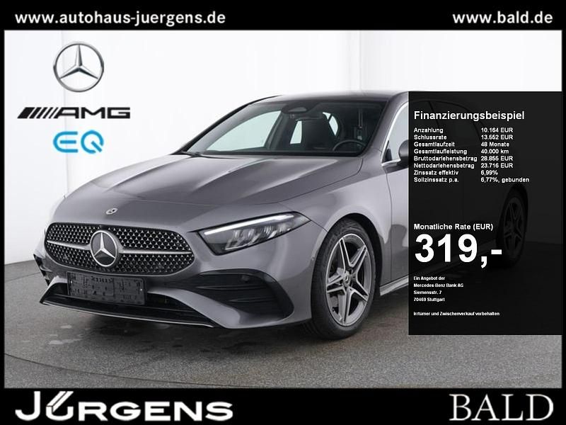 Grau mountain grey metallic Gebraucht 2024 Mercedes A200 AMG Limousine | 33.550 € (Fairer Preis) - Bild 1/4