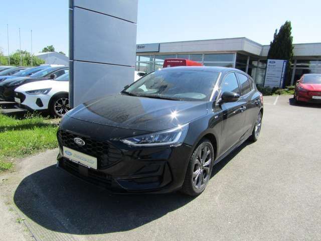 Gebraucht Ford Focus ST-Line 125 PS (91 kW) 2022 Obsidianschwarz metallic Kleinwagen