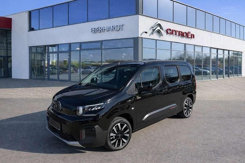 Neu Citroën Berlingo 131 PS (96 kW) 2026 Schwarz (perla nera schwarz perlaneraschwarz) Van / Kleinbus