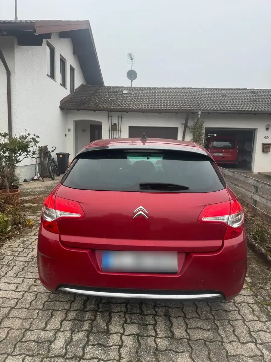 Gebraucht Citroën C4 112 PS (82 kW) 2012 Limousine