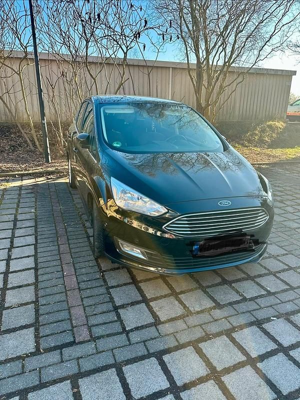 Gebraucht Ford Focus Titanium 125 PS (91 kW) 2017 Schwarz Kleinwagen