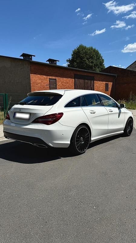 Gebraucht Mercedes CLA220 2017 Weiß Limousine