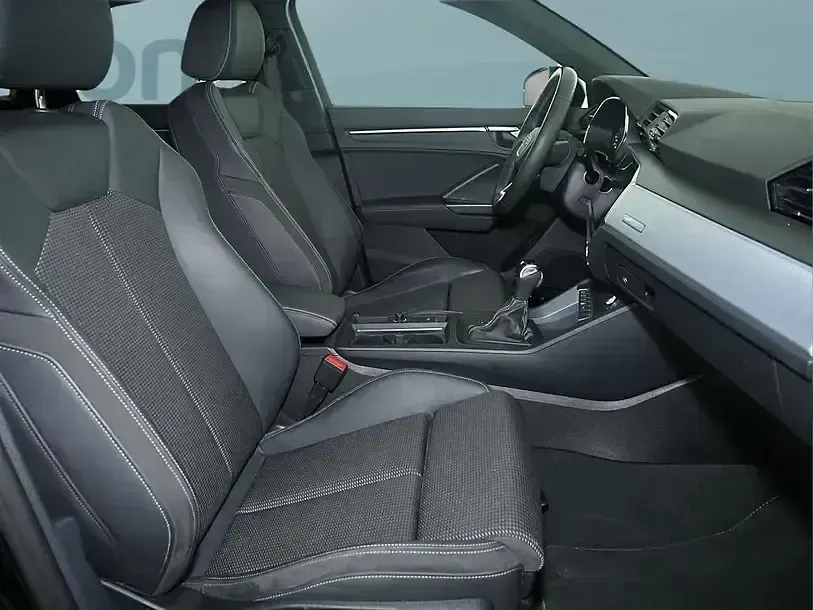 Gebraucht Audi Q3 150 PS (110 kW) 2023 Schwarz SUV