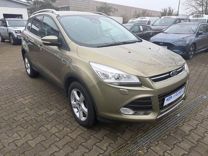 Gebraucht Ford Kuga Titanium 150 PS (110 kW) 2015 Grün SUV