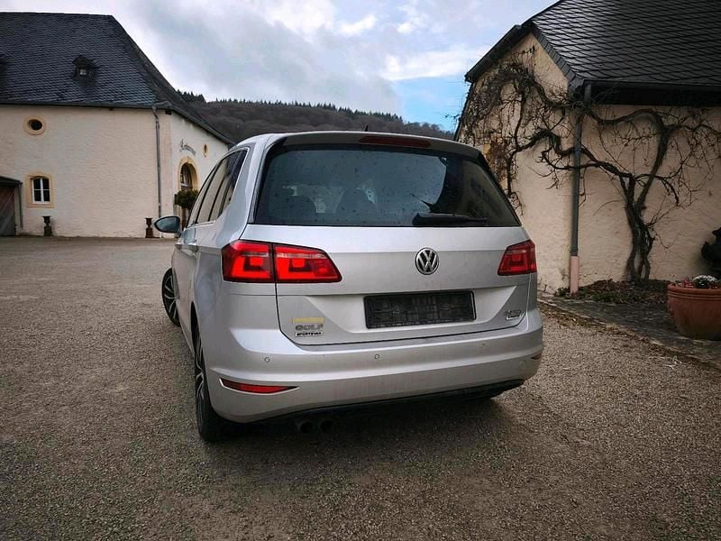 Gebraucht VW Golf 150 PS (110 kW) 2016 Silber SUV