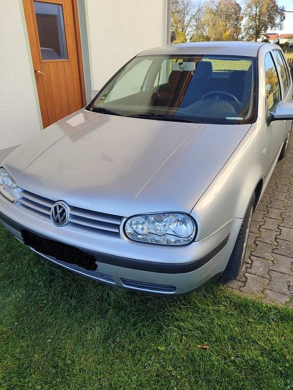 Gebraucht VW Golf IV 105 PS (77 kW) 2001 Silber Kleinwagen