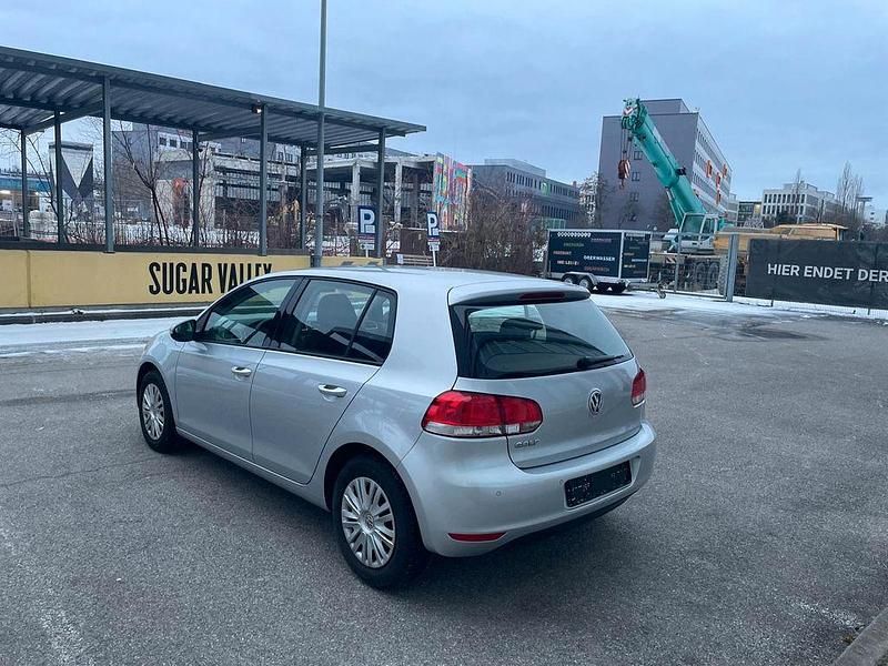 Gebraucht VW Golf VI Trendline 80 PS (58 kW) 2009 Silber Kleinwagen