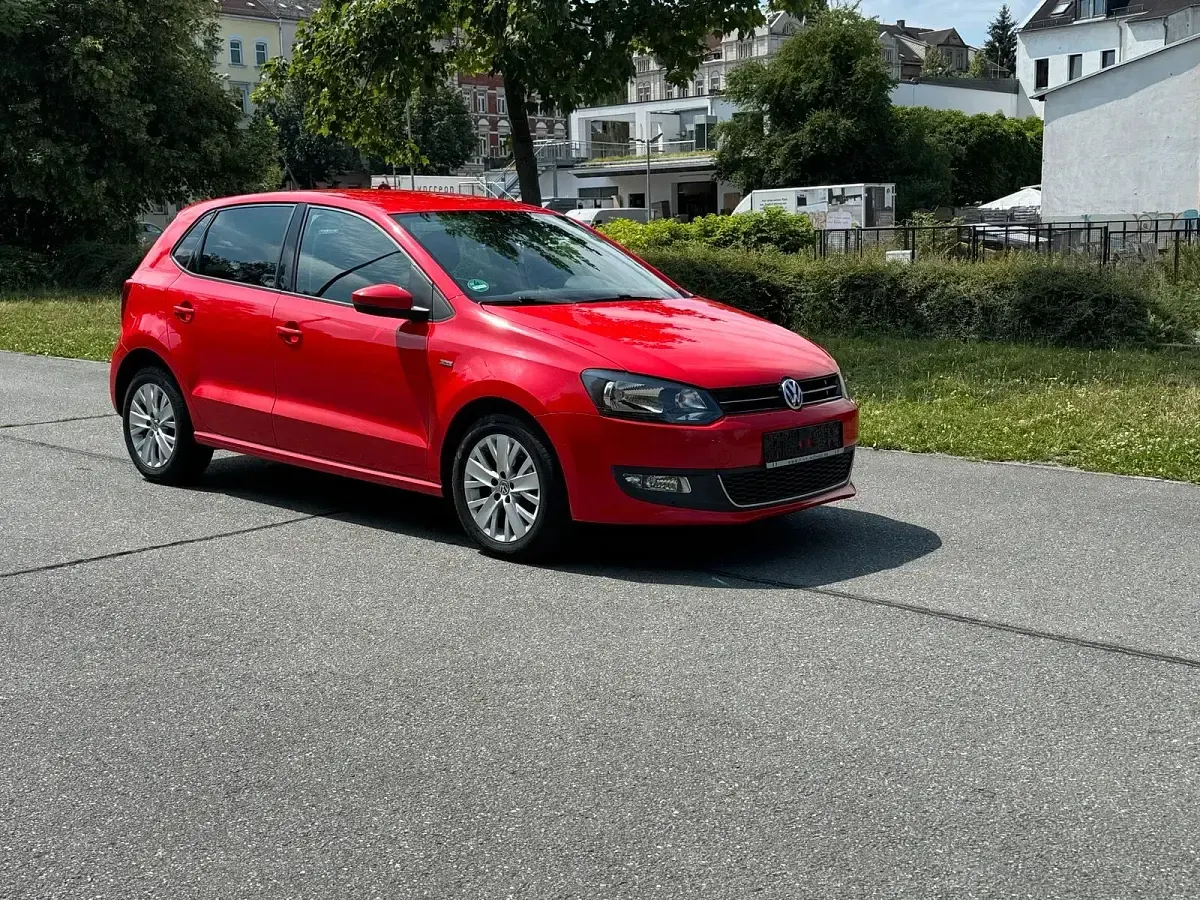 Gebraucht VW Polo Life 69 PS (50 kW) 2013 Rot Kleinwagen