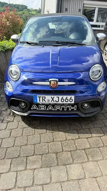 Second-hand Abarth 595 Turismo 165 CP (121 kW) 2022 Albastru Cabrio