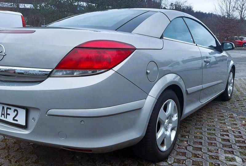 Gebraucht Opel Astra Cabriolet 105 PS (77 kW) 2007 Cabrio
