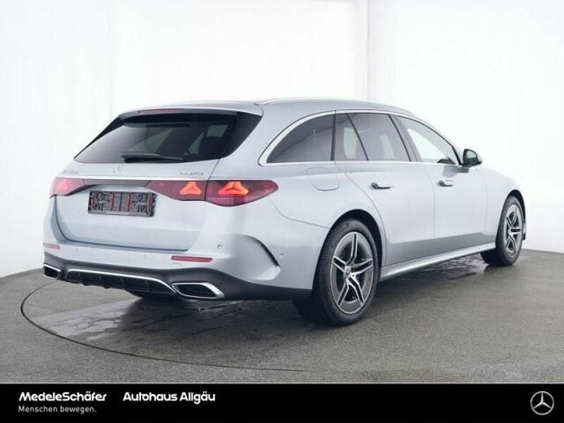 Gebraucht Mercedes E300 AMG 197 PS (144 kW) 2023 Lack hightechsilber (metallic) Kombi
