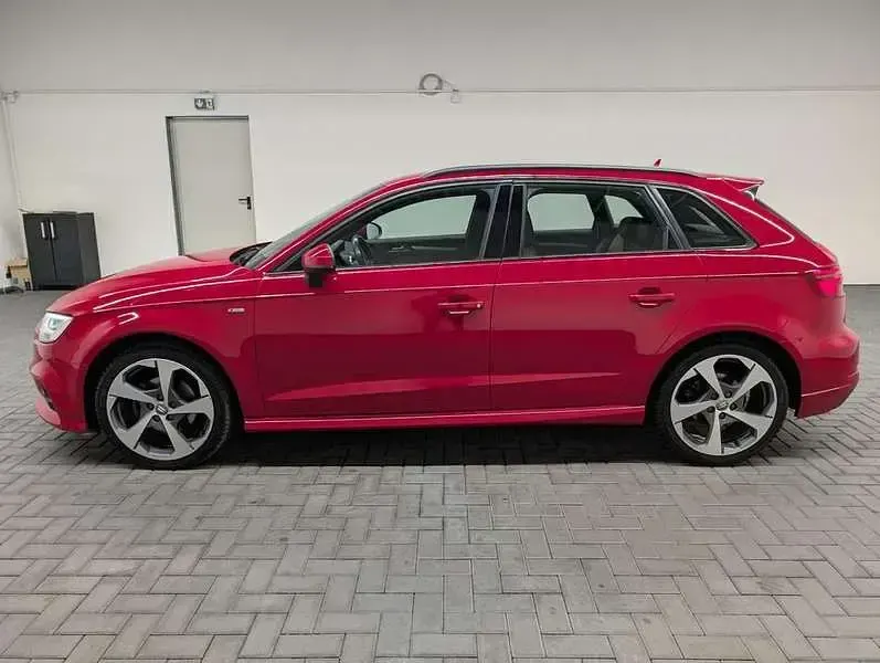 Gebraucht Audi A3 S-Line 150 PS (110 kW) 2017 Rot Limousine
