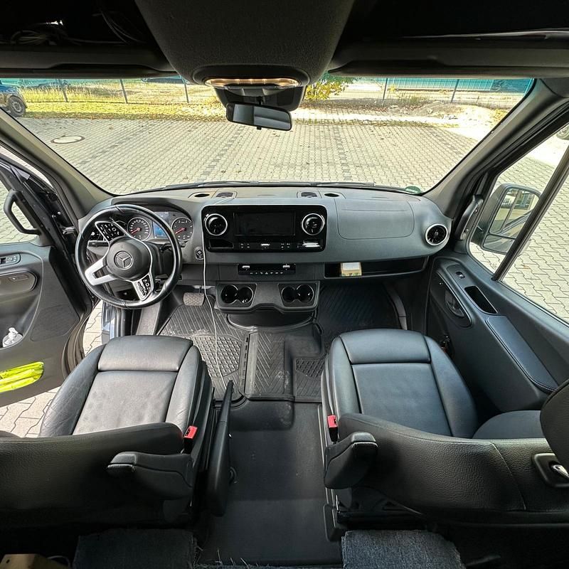 Gebraucht Mercedes Sprinter 190 PS (139 kW) 2022 Grau Van