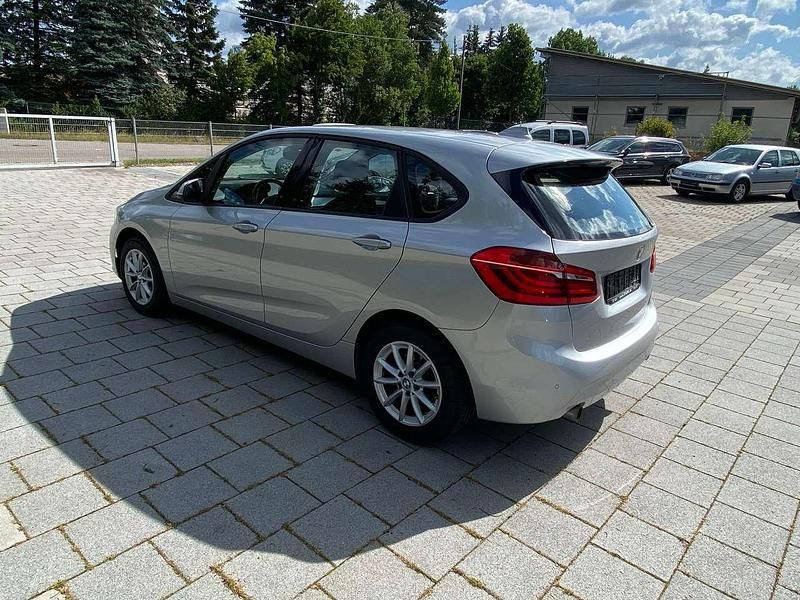 Gebraucht BMW 220 190 PS (139 kW) 2015 Glaciersilber Van / Kleinbus