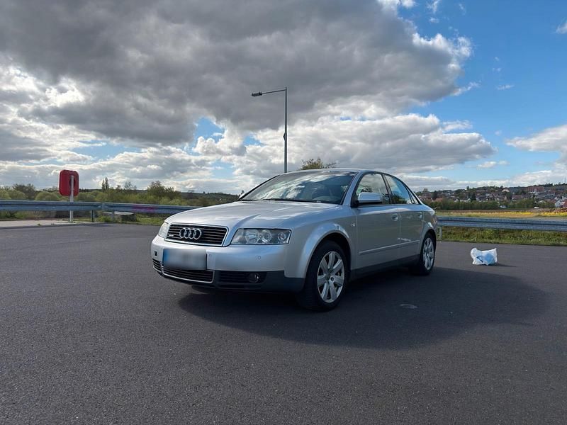 Gebraucht Audi A4 220 PS (161 kW) 2002 Silber Limousine