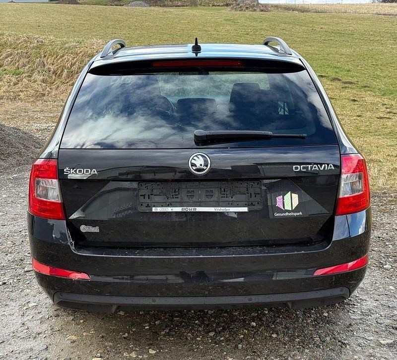 Gebraucht Skoda Octavia 110 PS (80 kW) 2017 Schwarz Kombi