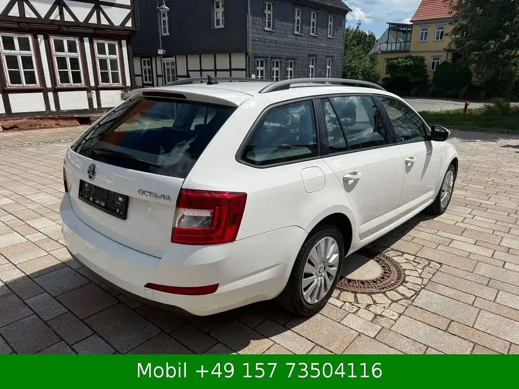 Gebraucht Skoda Octavia Ambition 105 PS (77 kW) 2014 Weiß Kombi