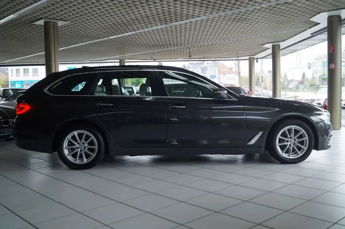 Gebraucht BMW 540 320 PS (235 kW) 2017 Sophistograu brillanteffekt me Kombi