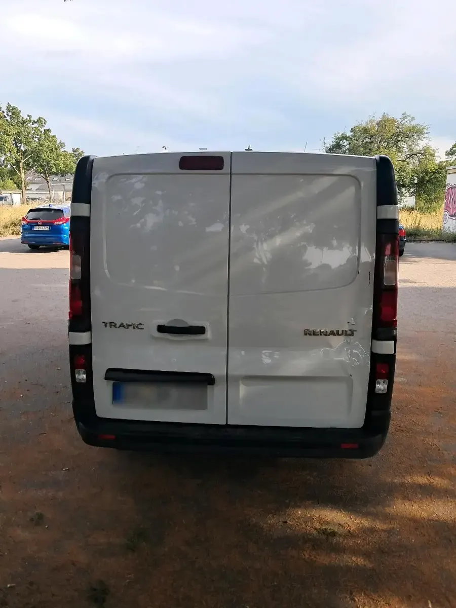 Gebraucht Renault Trafic 136 PS (100 kW) 2017 Weiß Van / Kleinbus