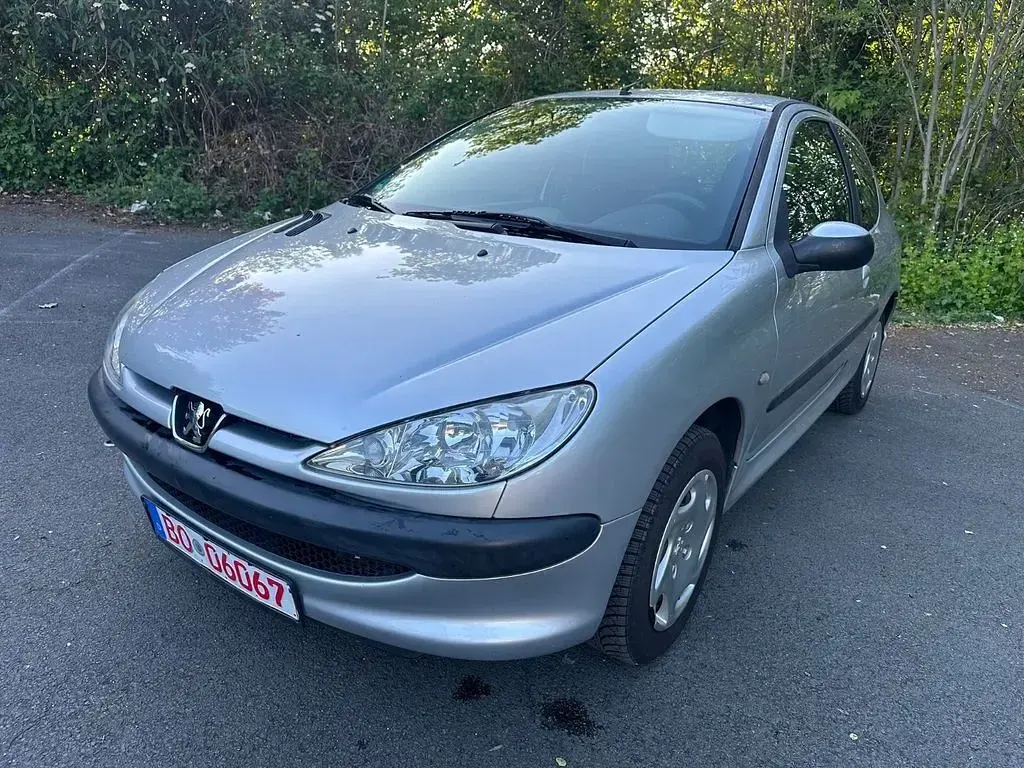 Gebraucht Peugeot 206 Filou 60 PS (44 kW) 2003 Silber Limousine