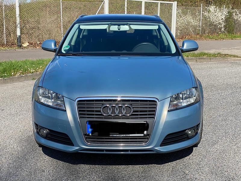 Gebraucht Audi A3 125 PS (91 kW) 2010 Blau Kleinwagen