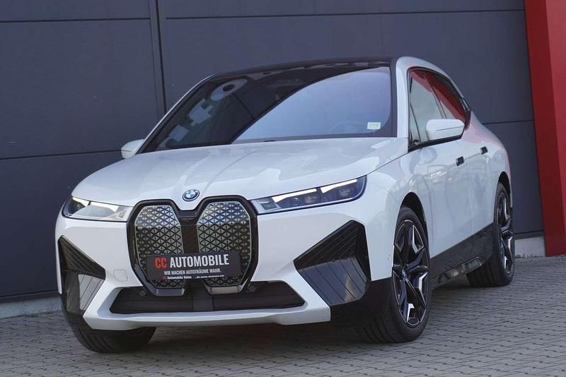 Gebraucht BMW iX Performance 384 kW (523 PS) 2023 Weiß SUV