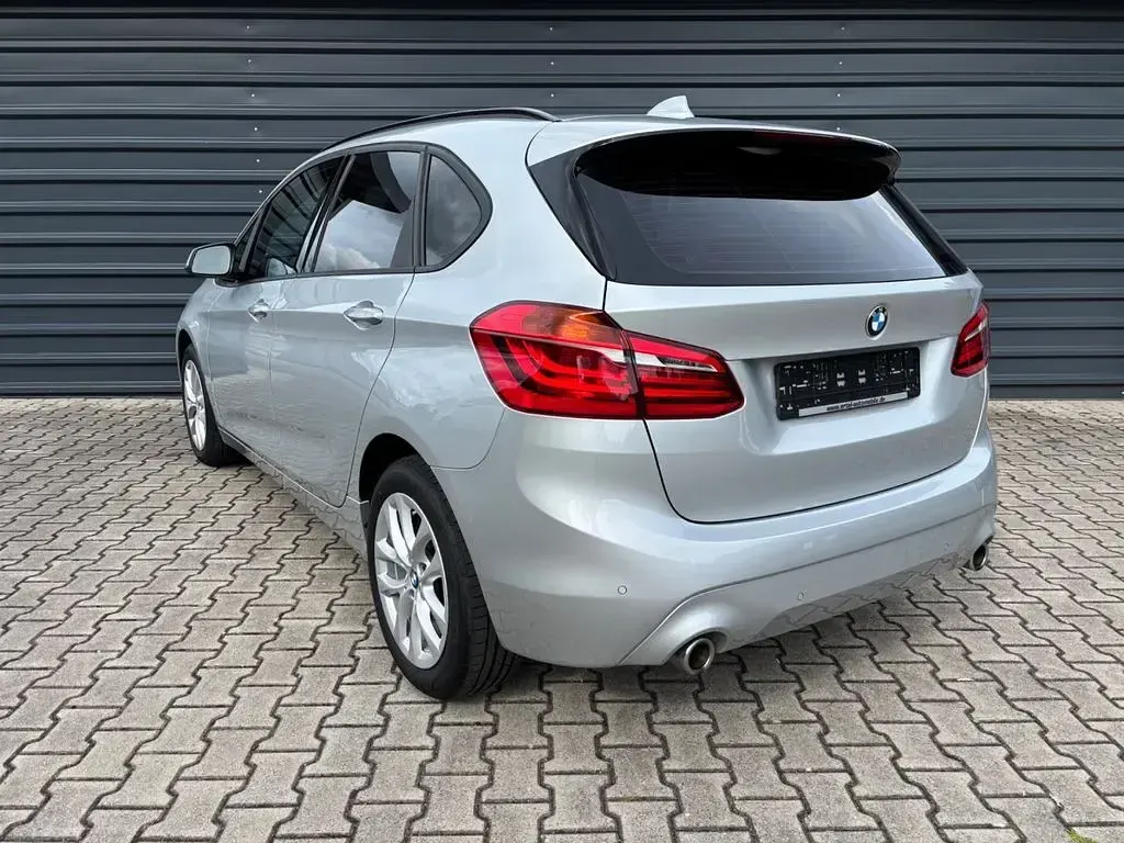 Gebraucht BMW 218 Active Tourer Performance 150 PS (110 kW) 2020 Silber Van / Kleinbus