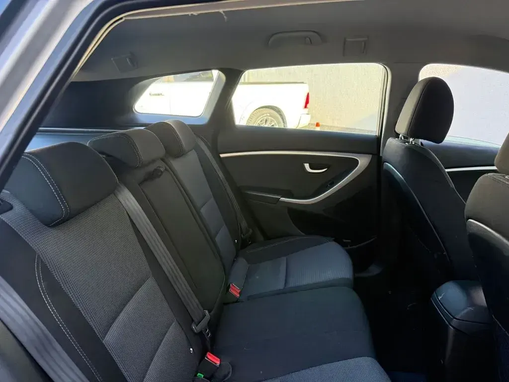 Second-hand Hyundai i30 Trend 136 CP (100 kW) 2015 Alb Break
