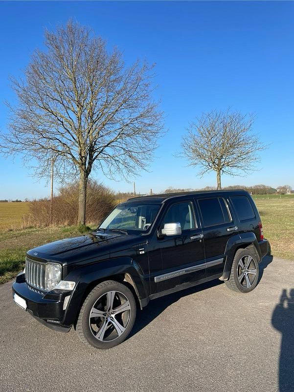 Schwarz Gebraucht 2009 Jeep Cherokee SUV | 5.100 € (Fairer Preis) - Bild 1/4