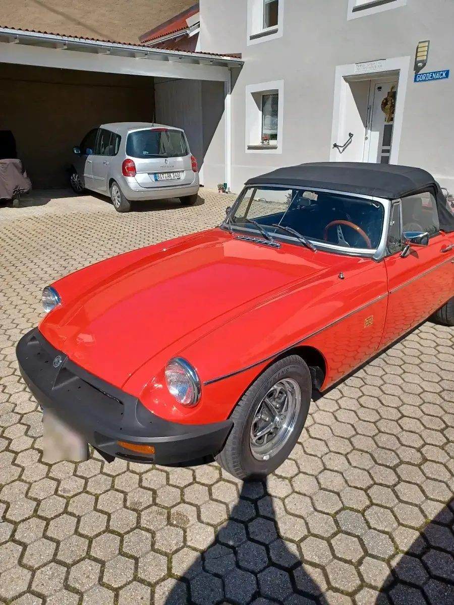 Usata MG B 98 CV (72 kW) 1976 Arancione Cabrio