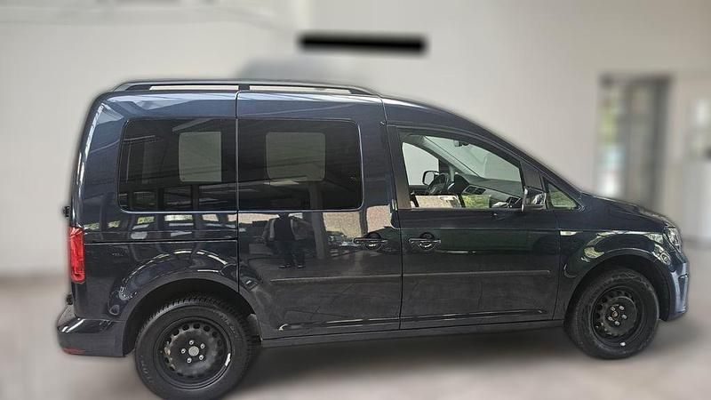 Gebraucht VW Caddy Trendline 102 PS (75 kW) 2019 Blau metallic Van / Kleinbus