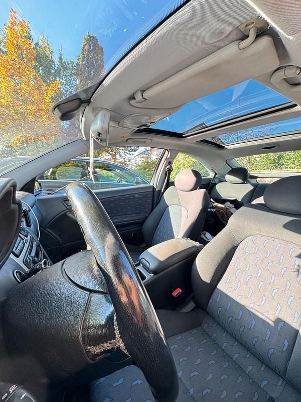 Schwarz Gebraucht 2004 Mercedes C180 | 1.000 € (Superpreis) - Bild 1/4