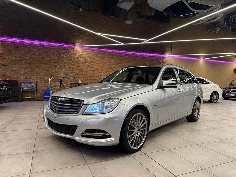 Silber Gebraucht 2011 Mercedes C220 Kombi | 6.899 € (Fairer Preis) - Bild 1/4