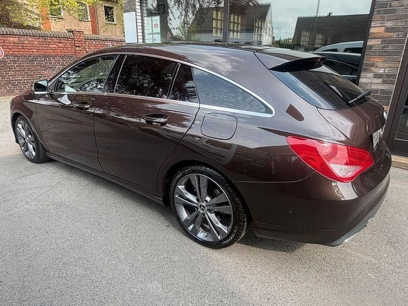 Gebraucht Mercedes CLA200 Urban 156 PS (114 kW) 2018 Braun Limousine