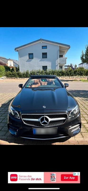 Schwarz Gebraucht 2018 Mercedes E220 AMG line Cabrio | 38.000 € (Etwas zu teuer) - Bild 1/4
