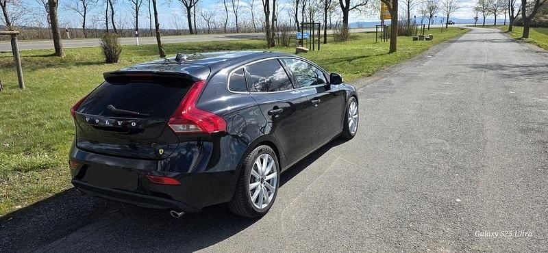Gebraucht Volvo V40 You! 150 PS (110 kW) 2013 Schwarz Limousine