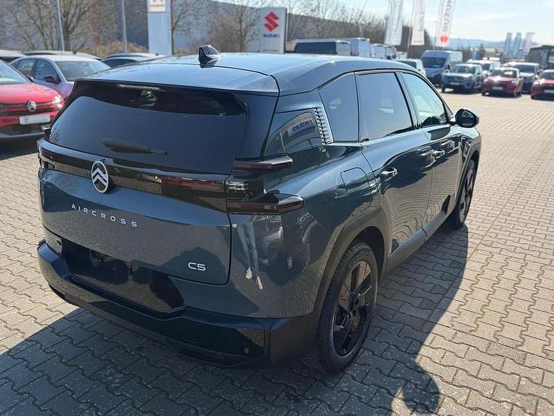 Neu Citroën C5 145 PS (106 kW) 2026 Grün SUV