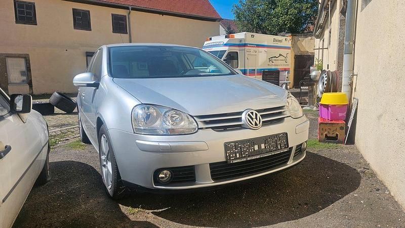 Silber Gebraucht 2008 VW Golf VI United Limousine | 6.999 € (Etwas zu teuer) - Bild 1/4