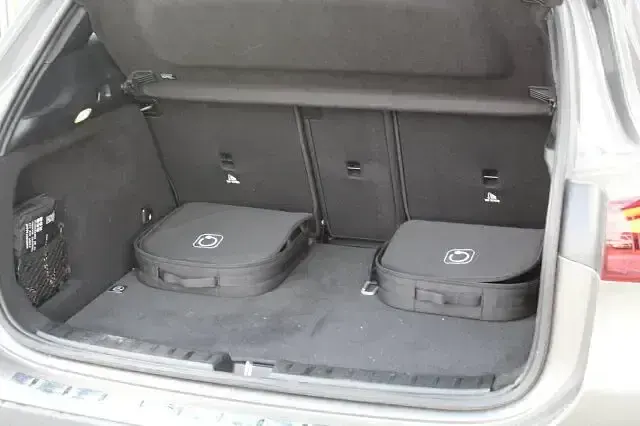 Gebraucht Mercedes GLA250 Progressive 163 PS (119 kW) 2025 Grau SUV