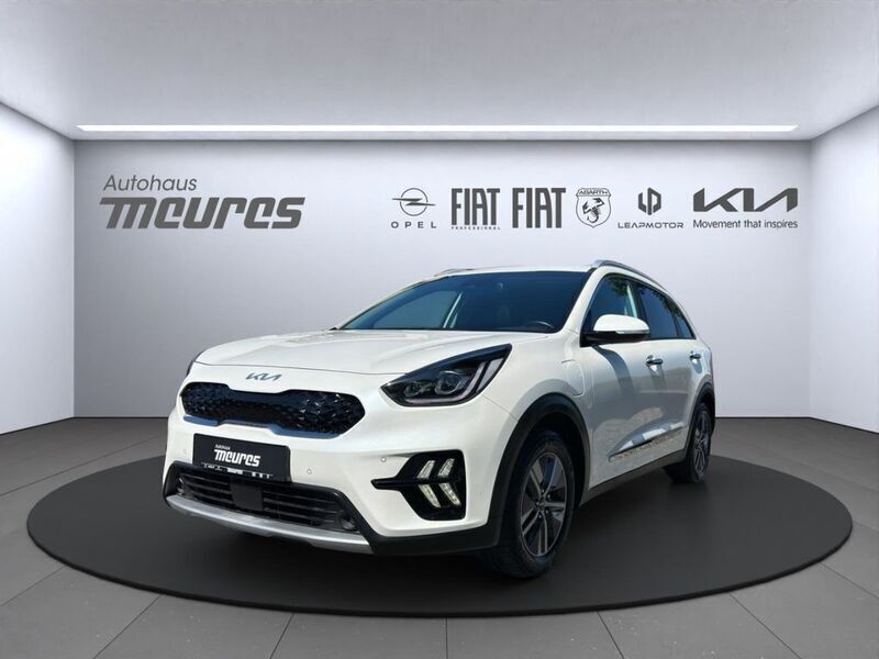 Swp) snow white pearl (weiss Gebraucht 2021 Kia Niro Spirit SUV | 21.488 € (Fairer Preis) - Bild 1/4