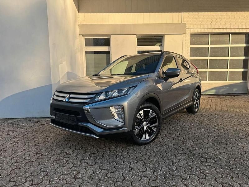 Grau Gebraucht 2018 Mitsubishi Eclipse Cross Diamant Edition SUV | 15.880 € (Fairer Preis) - Bild 1/4